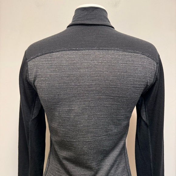 Icebreaker Merino Bodyfit 200 Long Sleeve 1/4 Zip Sweater Size Small Outdoor - Picture 9 of 12